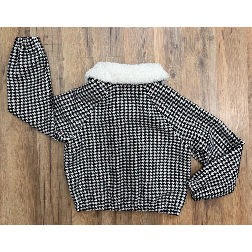 Old Navy Girls Houndstooth Sherpa Collar Jacket Size M 8 Black White